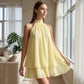 👗🌊 55% RABATT! Leicht fließendes Trägerkleid mit Wickeloptik & ausgestelltem Saum – Perfekt für Sommerpartys & Strand ✨