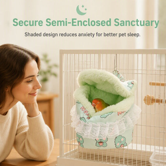 ⏳🔥LIMITED-TIME 50% OFF! ⏰🦜 Warm Hanging Nest for Small Pets | Warm & Soft Plush Interior ☁️ | Semi-Closed Design with Sturdy Hooks 🪝 | For Lovebirds, Budgies, Hamsters and Flying Squirrels 🐾